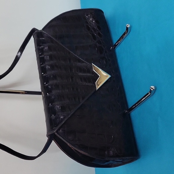 Susan Gail Shoulder Bag - Picture 2 of 14